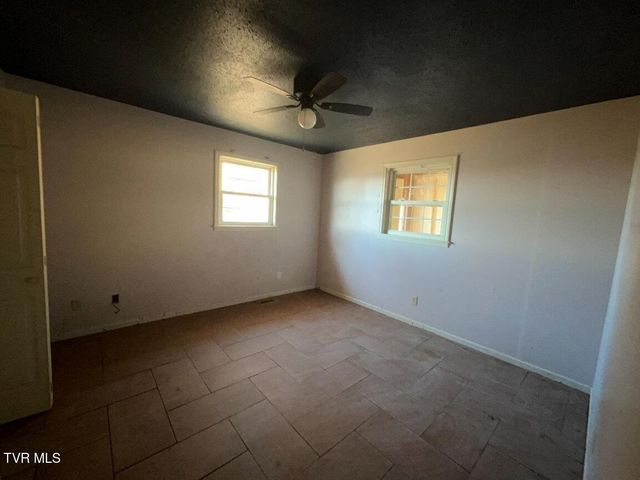 333 North Loretta Street, Greeneville, TN 37745