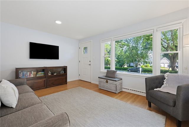15 Austin Drive, Cumberland, RI 02864