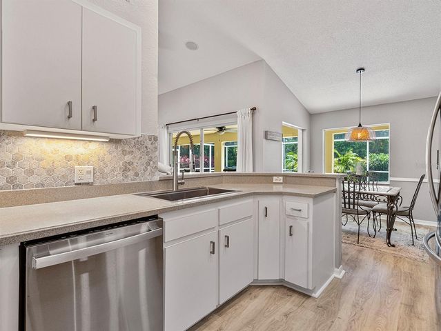 1024 DESTIN DRIVE, Lake Wales, FL 33898