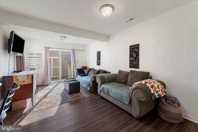 35 MENGEL RD, Martinsburg, WV 25403