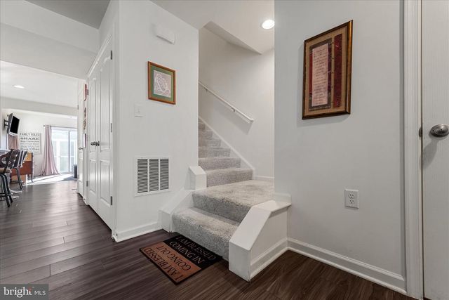 35 MENGEL RD, Martinsburg, WV 25403