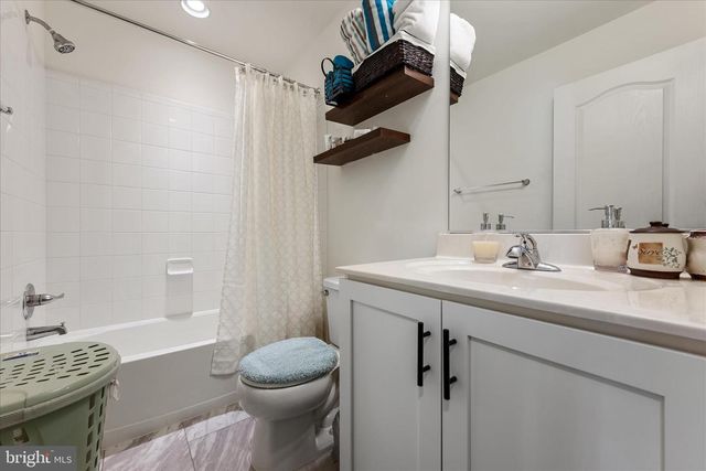 35 MENGEL RD, Martinsburg, WV 25403