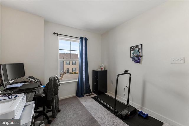 35 MENGEL RD, Martinsburg, WV 25403