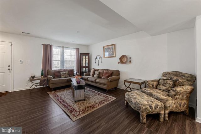 35 MENGEL RD, Martinsburg, WV 25403