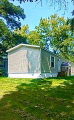 1243 Red Maple Lane, Kalamazoo, MI 49004