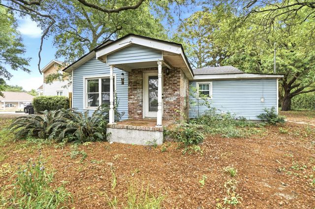202 Greenwich Street, Mount Pleasant, SC 29464