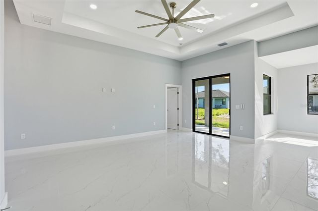 431 PALMYRA AVENUE, Lehigh Acres, FL 33974