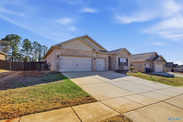 240 Poplar Hollow Drive, Harvest, AL 35749