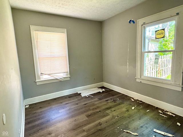 4814 E New York Street, Indianapolis, IN 46201