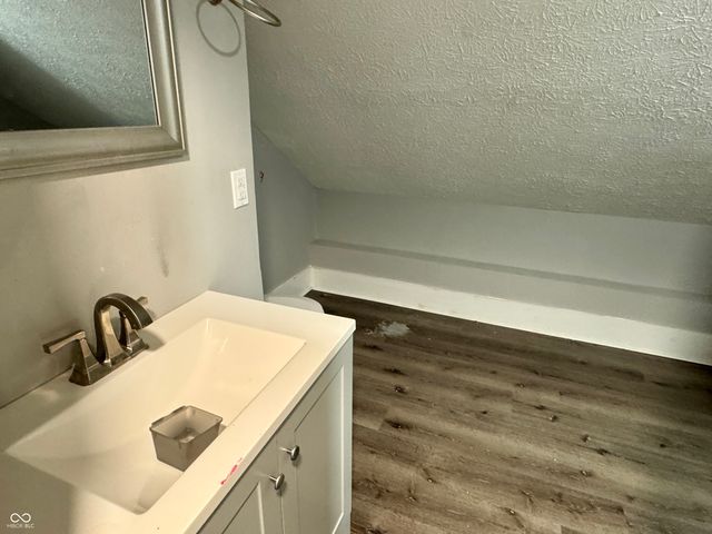 4814 E New York Street, Indianapolis, IN 46201