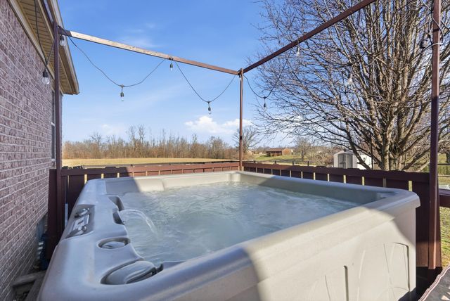 328 Windy Oaks Circle, Richmond, KY 40475