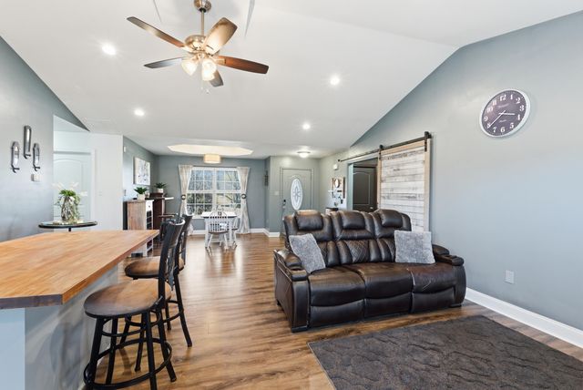 328 Windy Oaks Circle, Richmond, KY 40475