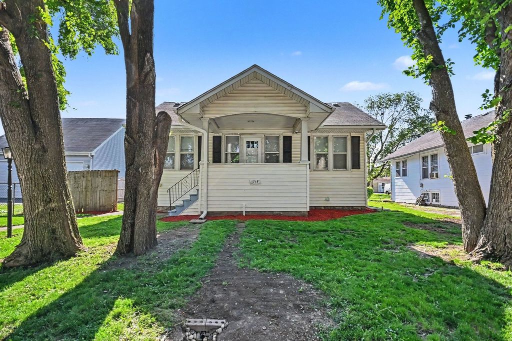 1315 Dearborn Street, Joliet, IL 60435