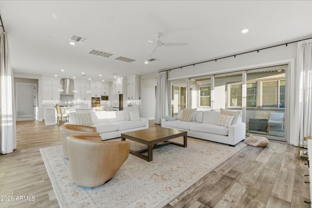1290 E FICUS Way, Gilbert, AZ 85298