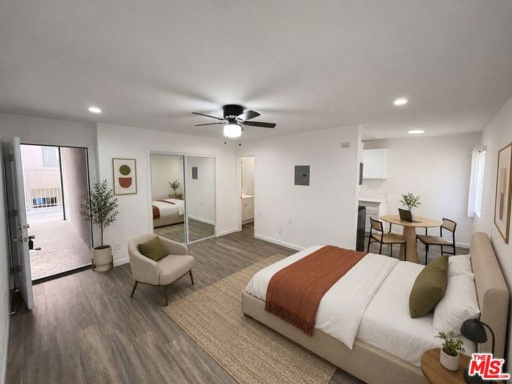 1170 Crenshaw Boulevard, Los Angeles, CA 90019