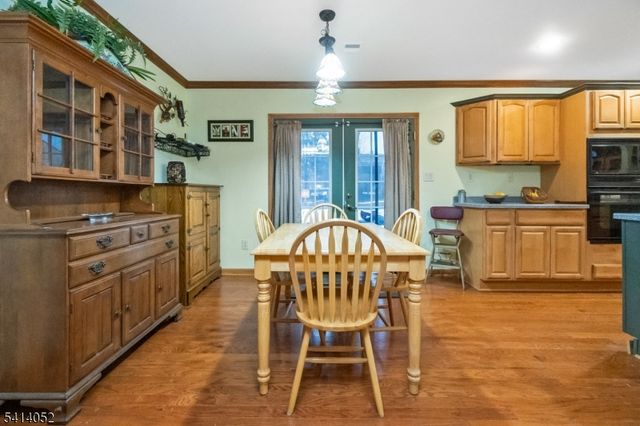 203 Powderhorn Dr, Lopatcong Twp., NJ 08865