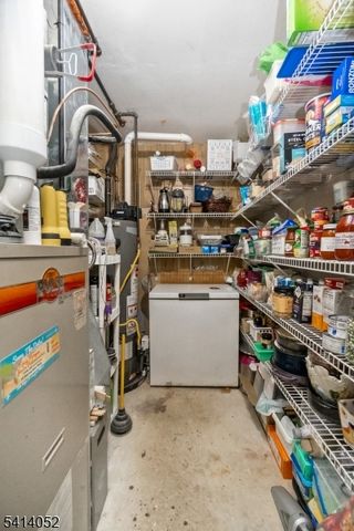 203 Powderhorn Dr, Lopatcong Twp., NJ 08865