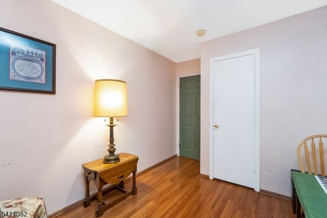 203 Powderhorn Dr, Lopatcong Twp., NJ 08865