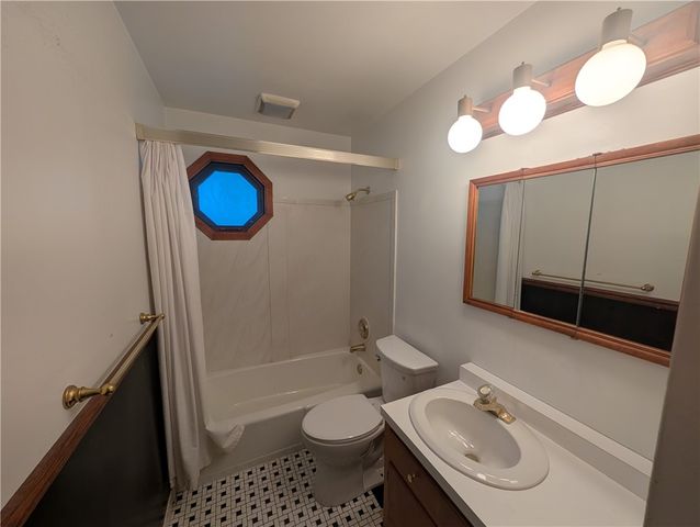 7 Louette Drive, Bradford Town, PA 16701