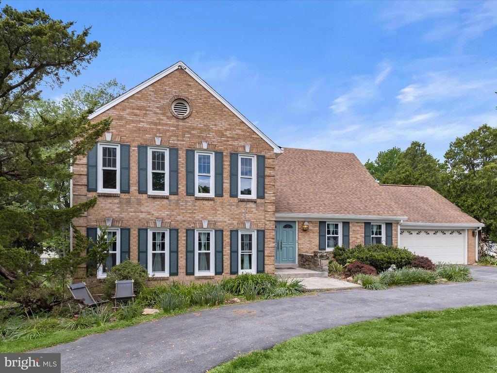 15222 CENTERGATE DR, Silver Spring, MD 20905