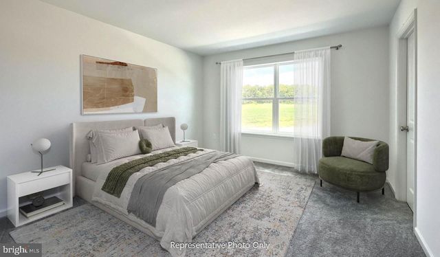 24 N CONIFER DR, Elizabethtown, PA 17022