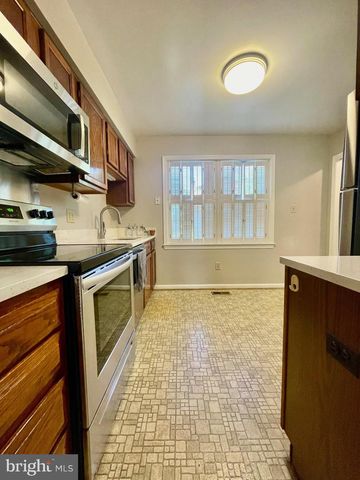 613 N ABINGDON ST, Arlington, VA 22203