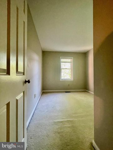 613 N ABINGDON ST, Arlington, VA 22203