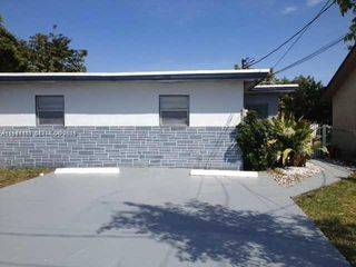 5693 Fletcher St 1-2, Hollywood, FL 33023