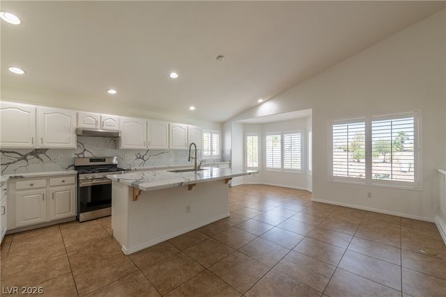 8332 Spring Arts Avenue, Las Vegas, NV 89129