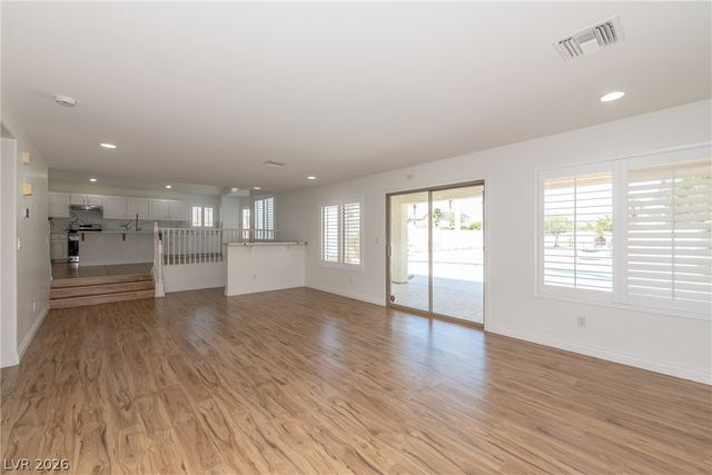 8332 Spring Arts Avenue, Las Vegas, NV 89129