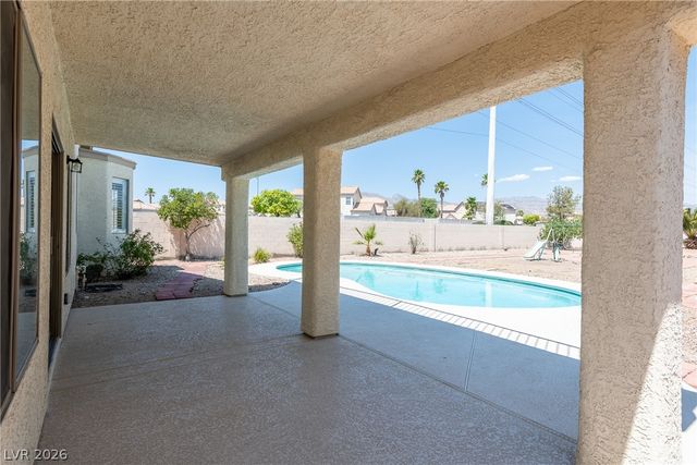 8332 Spring Arts Avenue, Las Vegas, NV 89129