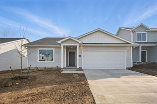4315 Grover Woods Lane, Des Moines, IA 50317