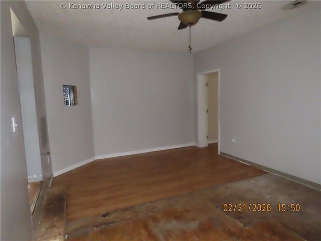 2122 Valley Grove Road, Charleston, WV 25311