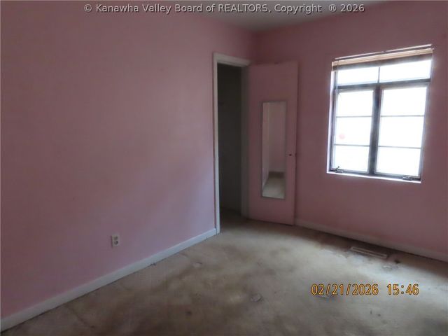 2122 Valley Grove Road, Charleston, WV 25311