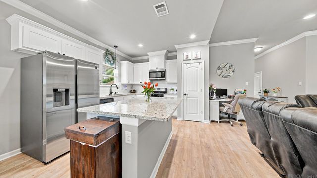 4755 E Sunset Loop, Addis, LA 70710