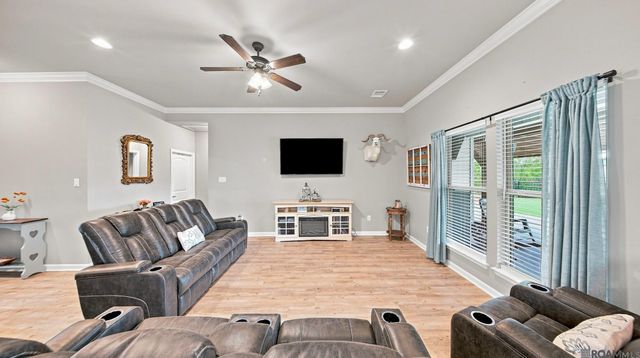 4755 E Sunset Loop, Addis, LA 70710