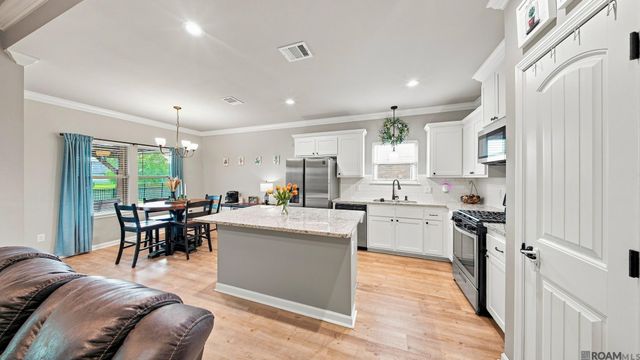 4755 E Sunset Loop, Addis, LA 70710