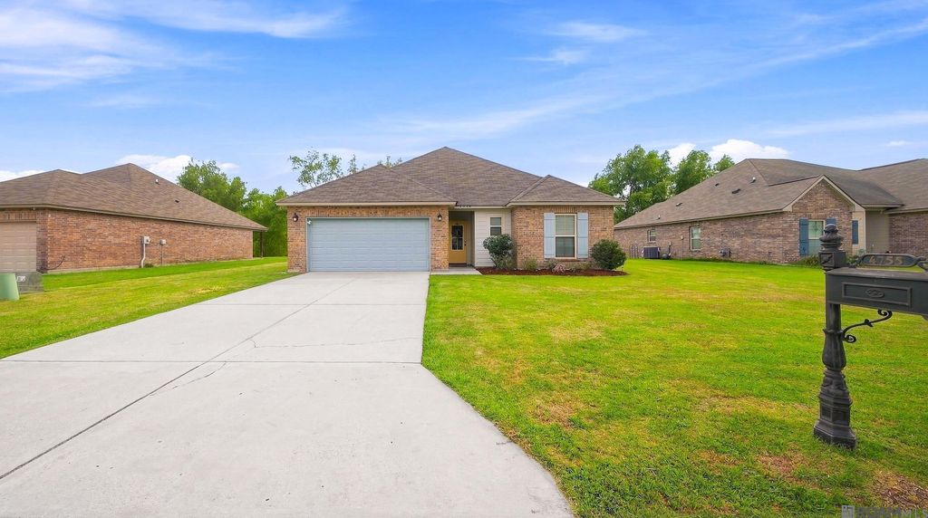4755 E Sunset Loop, Addis, LA 70710