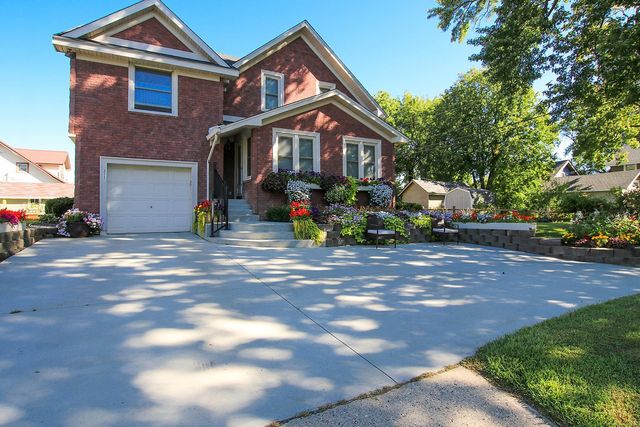 211 Horace Avenue E, Dassel, MN 55325