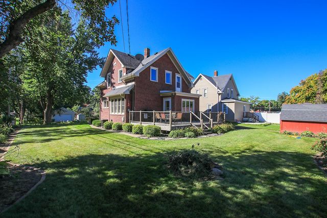 211 Horace Avenue E, Dassel, MN 55325