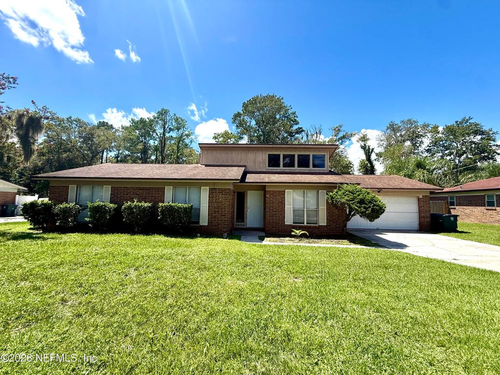 12744 BURNING TREE Lane W, Jacksonville, FL 32223