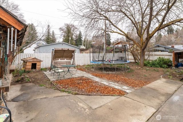 225 S Division Street, Cashmere, WA 98815