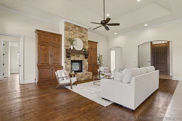 17743 E Red Hawk Road, Owasso, OK 74055