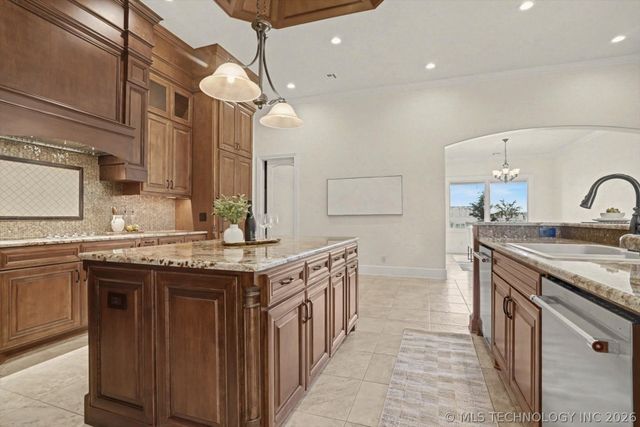 17743 E Red Hawk Road, Owasso, OK 74055