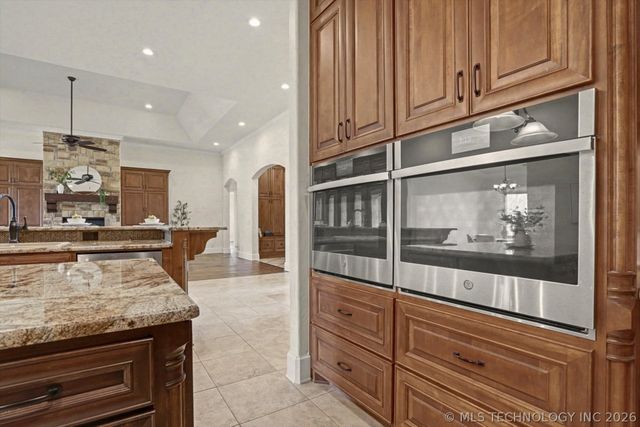 17743 E Red Hawk Road, Owasso, OK 74055