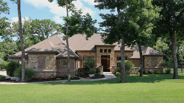 17743 E Red Hawk Road, Owasso, OK 74055