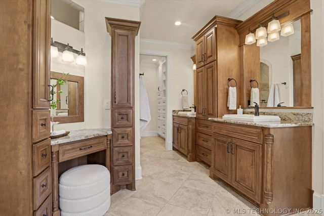 17743 E Red Hawk Road, Owasso, OK 74055