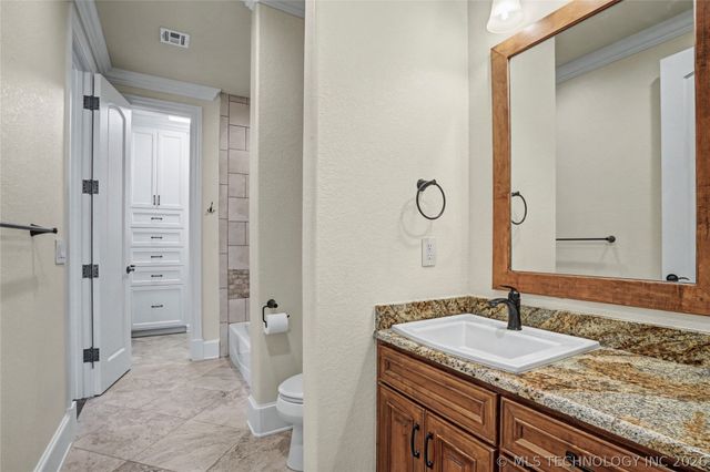 17743 E Red Hawk Road, Owasso, OK 74055