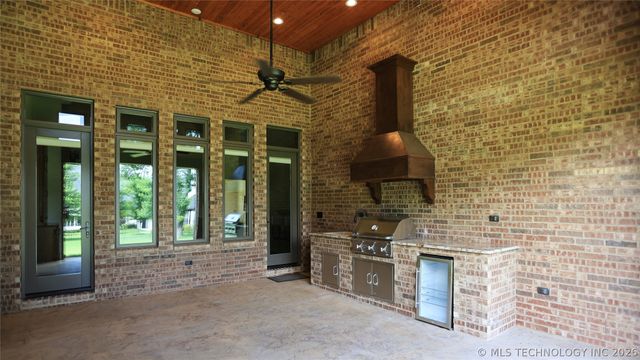 17743 E Red Hawk Road, Owasso, OK 74055
