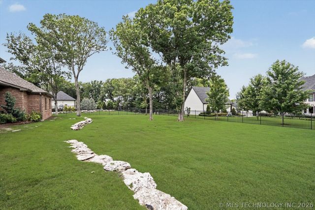17743 E Red Hawk Road, Owasso, OK 74055